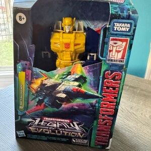 Transformers Toys Legacy Evolution Voyager Metalhawk Toy, 7-inch